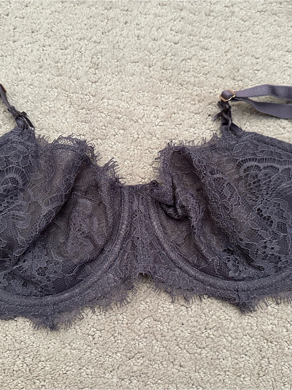 Victoria's Secret Lace Underwire Bra in Charcoal